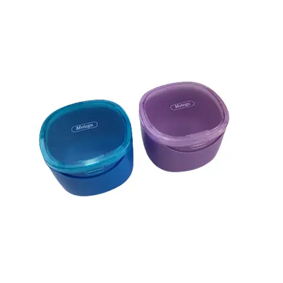 Hộp đựng niềng răng trong suốt - Dụng cụ giữ răng và thiết bị chỉnh nha hiệu quả hình ảnh 1-description