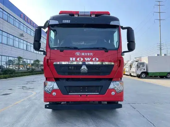 Xe cứu hỏa HOWO 4*2: Giải pháp an toàn với bể nước 5 bể bọt và đầy đủ thiết bị cứu hỏa hình ảnh 1-description