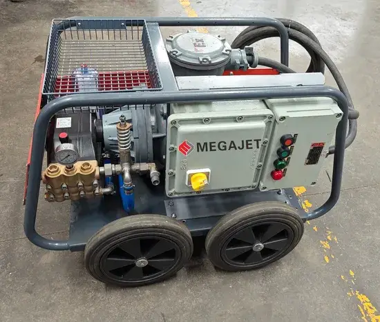 Máy rửa áp lực cao 500bar và tính năng tùy chỉnh phù hợp cho vệ sinh trong ngành công nghiệp hình ảnh 1-description