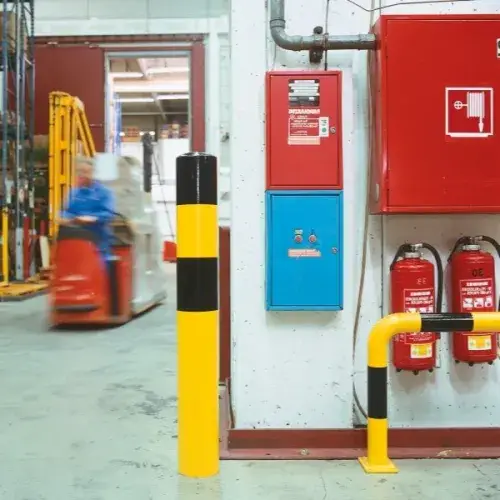 Giá đỡ thông dụng: Cột bảo vệ kim loại cho cấu trúc an toàn hình ảnh 1-description